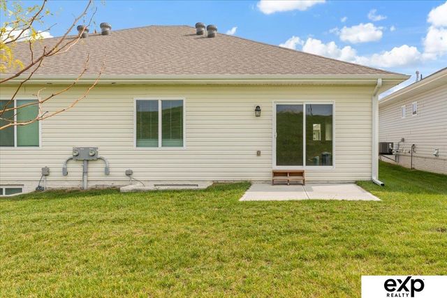 8218 S 178th Street, Omaha, NE 68136