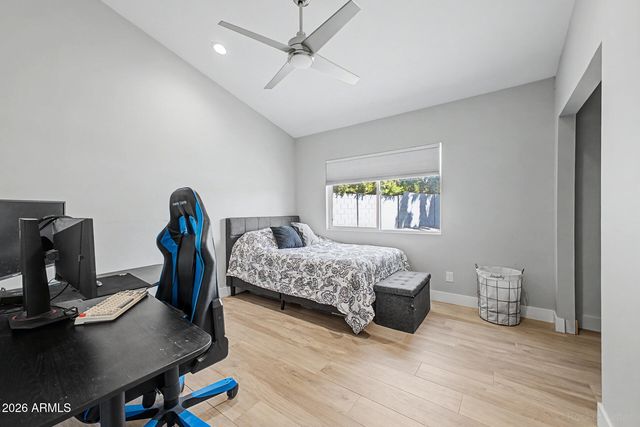 1930 E ROVEY Avenue, Phoenix, AZ 85016