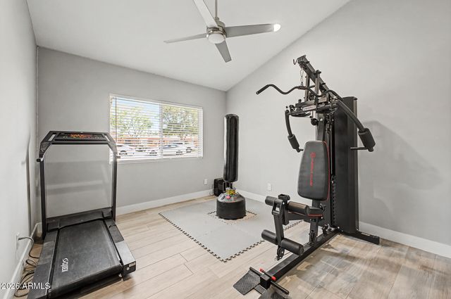 1930 E ROVEY Avenue, Phoenix, AZ 85016