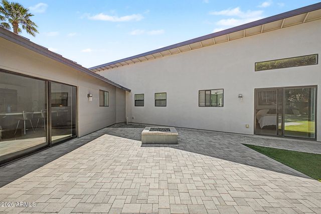 1930 E ROVEY Avenue, Phoenix, AZ 85016