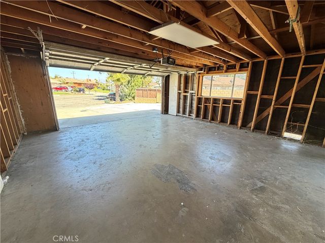 15820 Rainbow Drive, Fontana, CA 92335