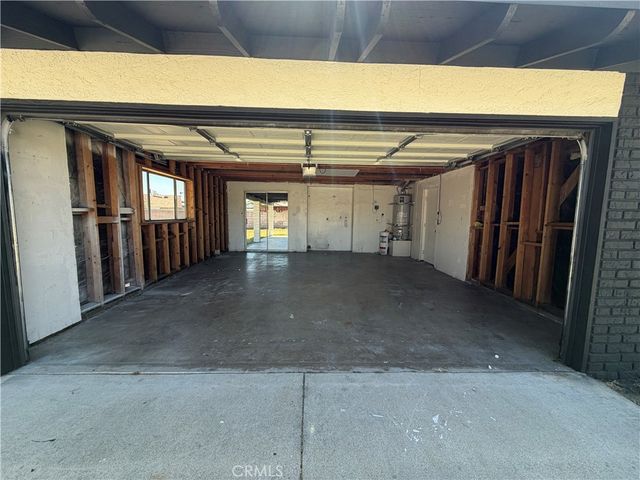 15820 Rainbow Drive, Fontana, CA 92335
