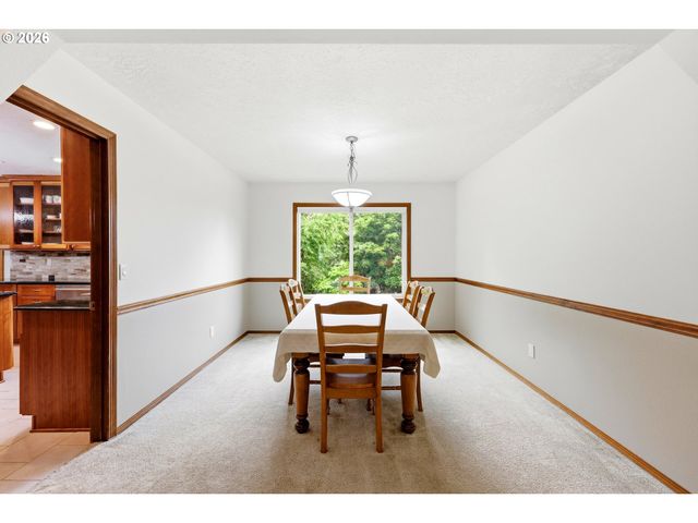 611 Se LOVRIEN Pl, Gresham, OR 97080