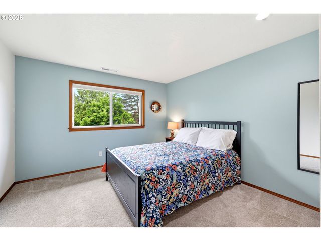 611 Se LOVRIEN Pl, Gresham, OR 97080