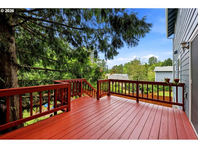 611 Se LOVRIEN Pl, Gresham, OR 97080