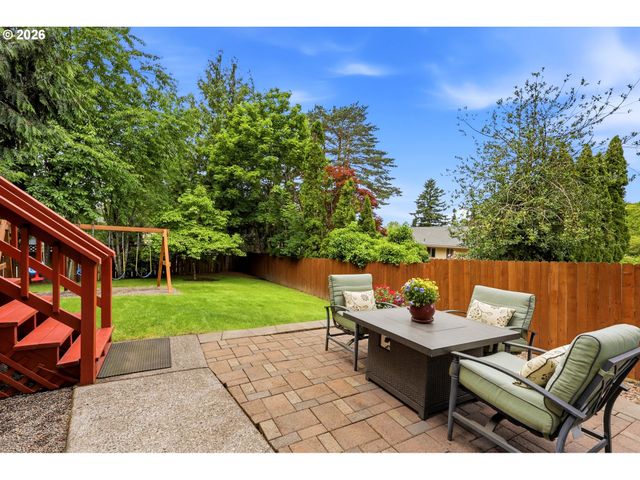 611 Se LOVRIEN Pl, Gresham, OR 97080