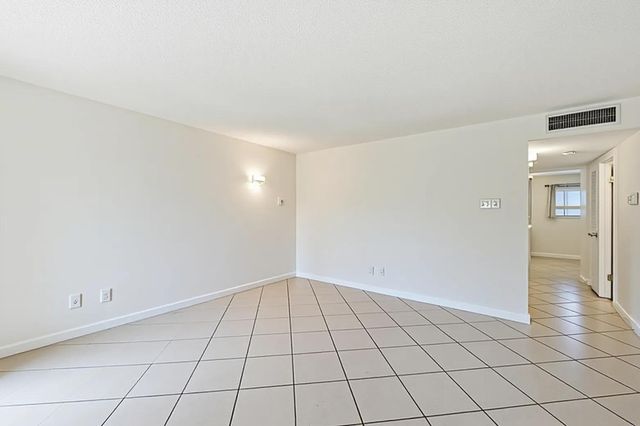 406 Saxony I, Delray Beach, FL 33446