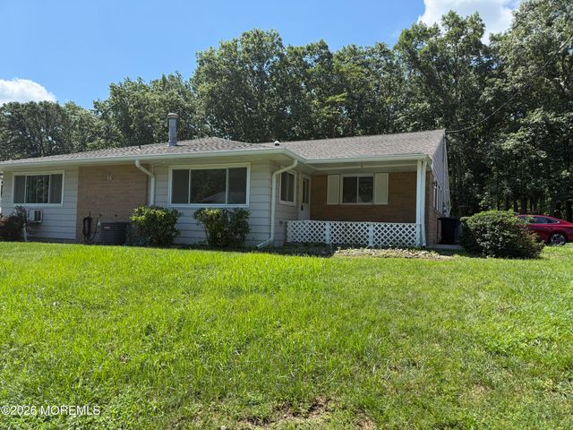 16 A Cardinal Street, Manchester, NJ 08759