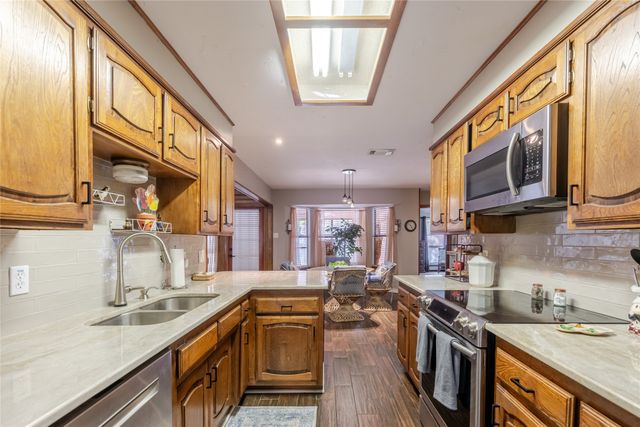 22 Greenbriar Street, Mineral Wells, TX 76067