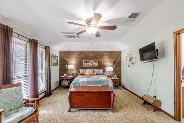 22 Greenbriar Street, Mineral Wells, TX 76067