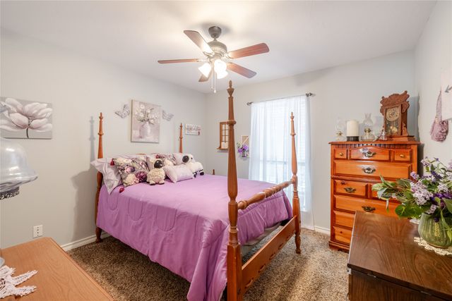 22 Greenbriar Street, Mineral Wells, TX 76067