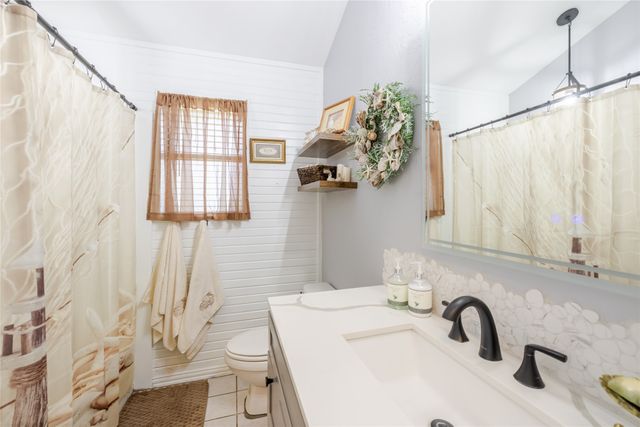 22 Greenbriar Street, Mineral Wells, TX 76067