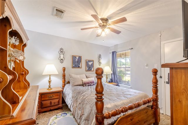 22 Greenbriar Street, Mineral Wells, TX 76067