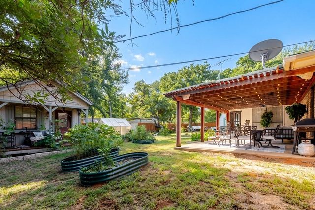 22 Greenbriar Street, Mineral Wells, TX 76067
