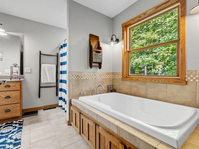 N2460 Oakdale Drive, Fall Creek, WI 54742