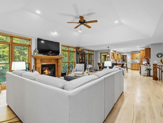 N2460 Oakdale Drive, Fall Creek, WI 54742