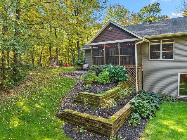 N2460 Oakdale Drive, Fall Creek, WI 54742