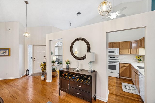 2732 Quaking Leaf Lane, Boynton Beach, FL 33436