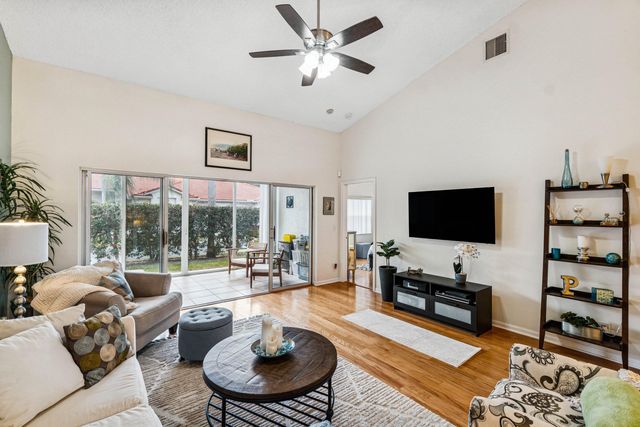 2732 Quaking Leaf Lane, Boynton Beach, FL 33436