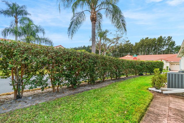 2732 Quaking Leaf Lane, Boynton Beach, FL 33436