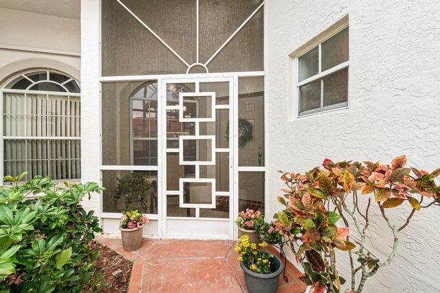 2732 Quaking Leaf Lane, Boynton Beach, FL 33436