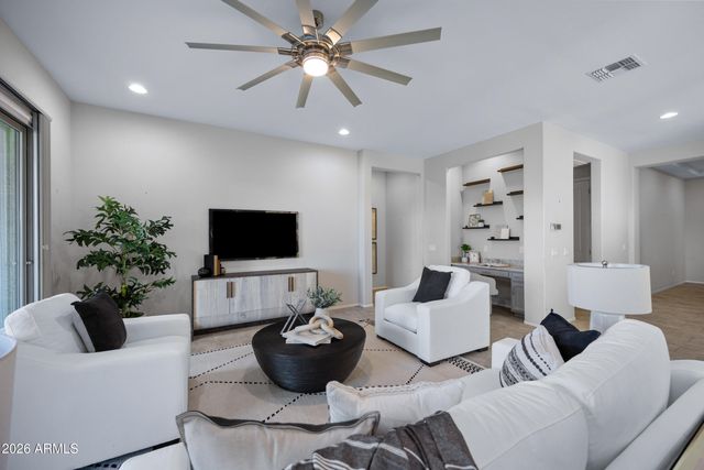 41650 W Harvest Moon Drive, Maricopa, AZ 85138