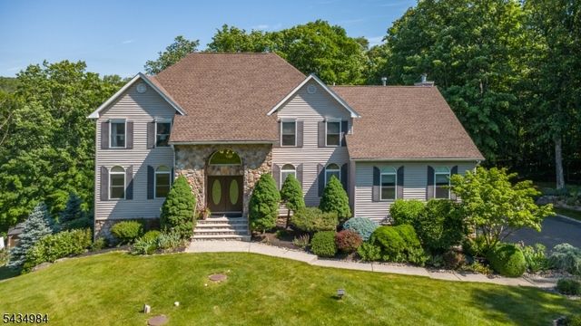 11 Stoneridge Ct, Rockaway Twp., NJ 07866