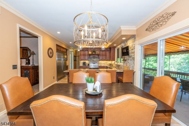 11 Stoneridge Ct, Rockaway Twp., NJ 07866