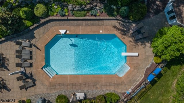 11 Stoneridge Ct, Rockaway Twp., NJ 07866