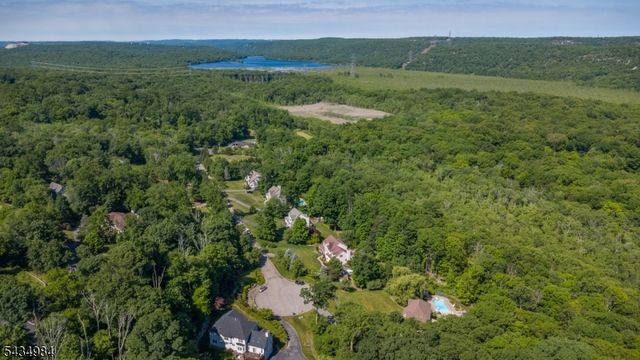 11 Stoneridge Ct, Rockaway Twp., NJ 07866