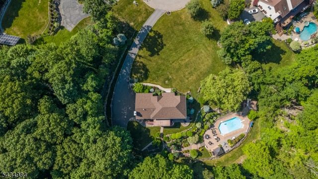 11 Stoneridge Ct, Rockaway Twp., NJ 07866