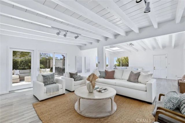 1136 8th Street, Hermosa Beach, CA 90254