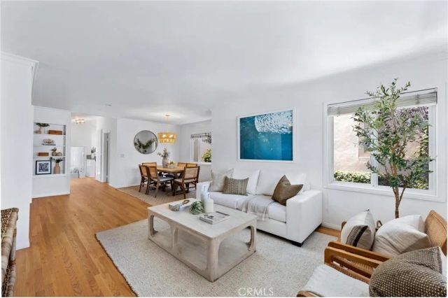1136 8th Street, Hermosa Beach, CA 90254