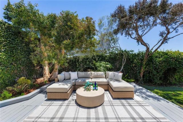 1136 8th Street, Hermosa Beach, CA 90254