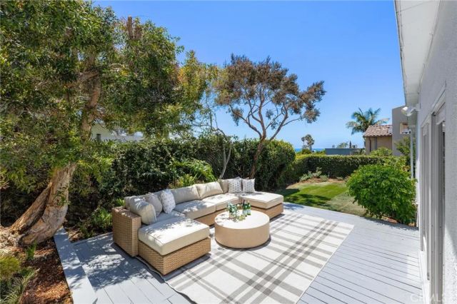 1136 8th Street, Hermosa Beach, CA 90254