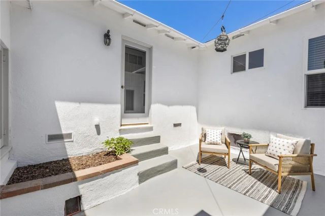 1136 8th Street, Hermosa Beach, CA 90254