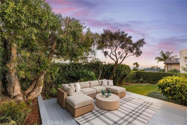 1136 8th Street, Hermosa Beach, CA 90254