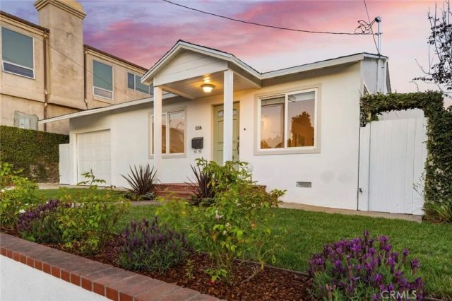 1136 8th Street, Hermosa Beach, CA 90254