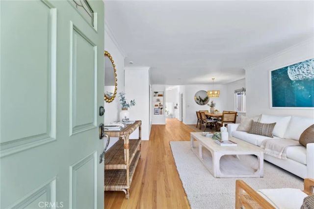1136 8th Street, Hermosa Beach, CA 90254