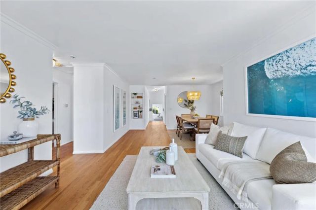 1136 8th Street, Hermosa Beach, CA 90254