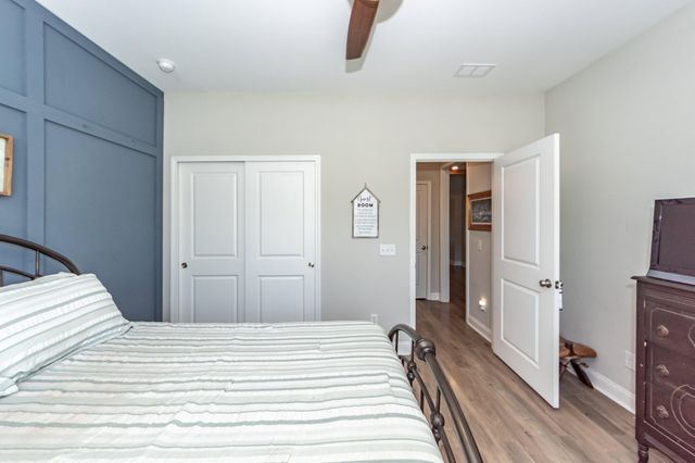6058 Wilkes Pond Drive, Hollywood, SC 29449