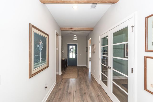 6058 Wilkes Pond Drive, Hollywood, SC 29449