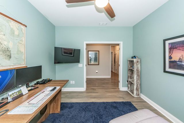 6058 Wilkes Pond Drive, Hollywood, SC 29449