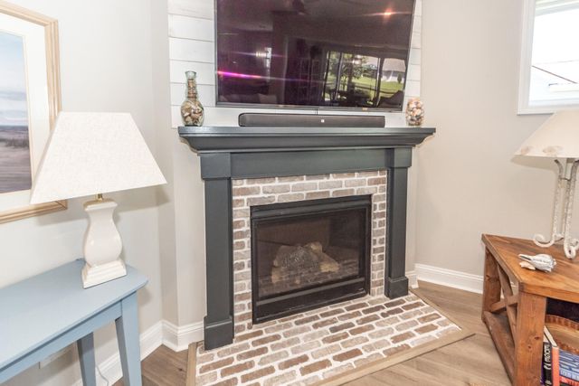 6058 Wilkes Pond Drive, Hollywood, SC 29449