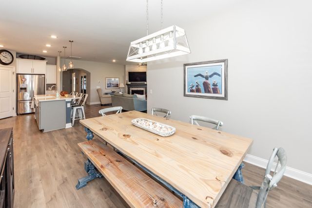 6058 Wilkes Pond Drive, Hollywood, SC 29449