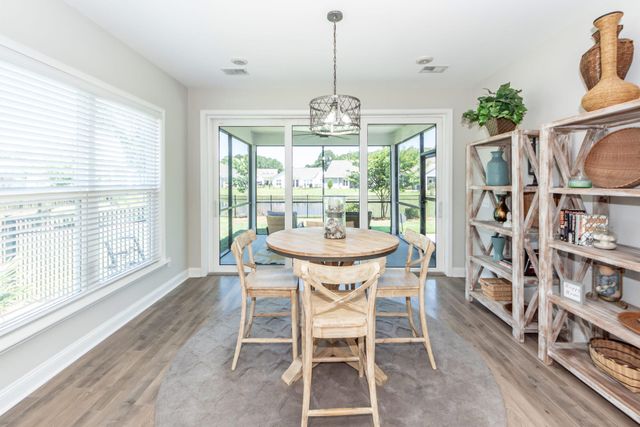 6058 Wilkes Pond Drive, Hollywood, SC 29449