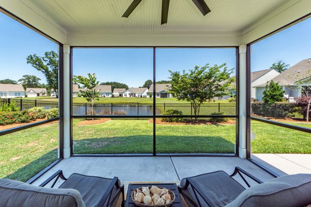 6058 Wilkes Pond Drive, Hollywood, SC 29449