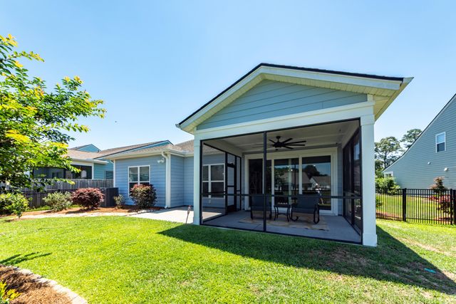 6058 Wilkes Pond Drive, Hollywood, SC 29449
