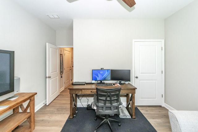 6058 Wilkes Pond Drive, Hollywood, SC 29449