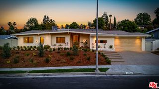 18840 La Amistad Place, Tarzana, CA 91356
